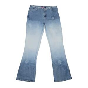 Vintage 90s/Y2K Bubblegum Light Wash Faded Low Rise Bootcut Flare Jeans 10
